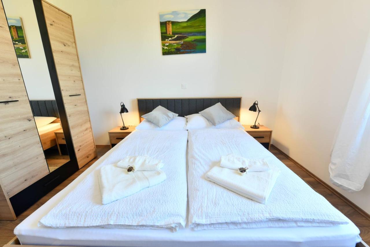 Wildernest Holiday Home Rakovica Exteriör bild