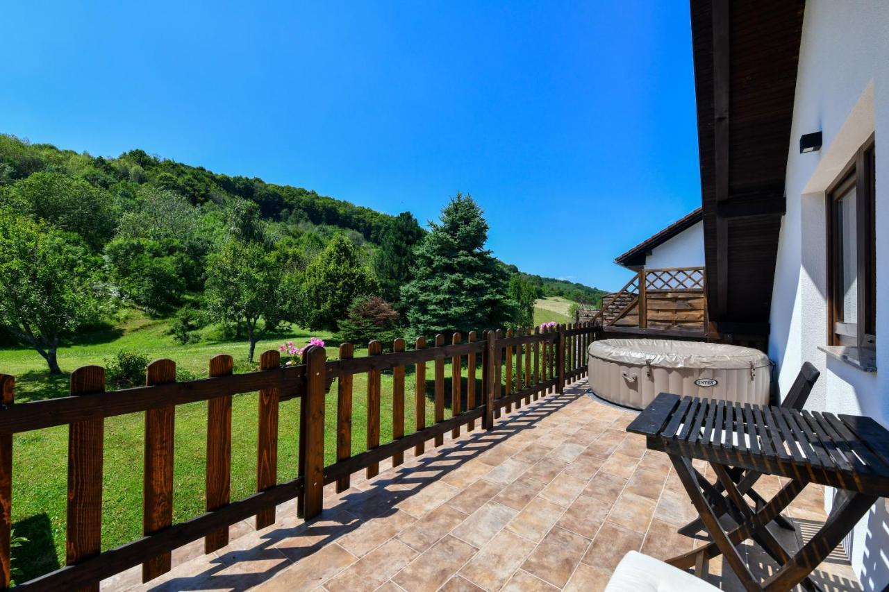Wildernest Holiday Home Rakovica Exteriör bild